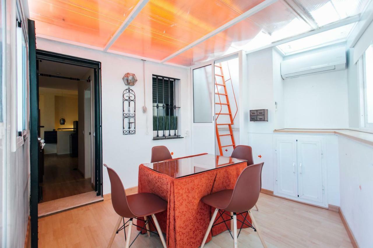 Appartement Bright Duplex W/ Terrace à Séville Extérieur photo